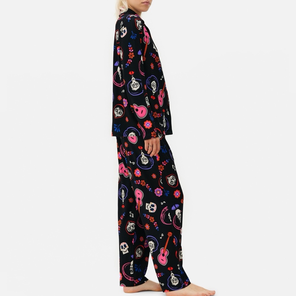 Disney / Pixar Coco 2 Piece Pajama set - Picture 2 of 6